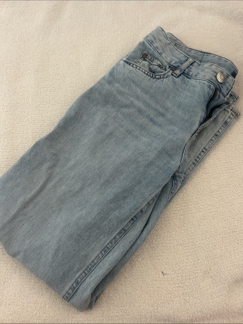 Low-Rise Light Blue Women's Jeans